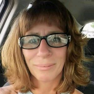 Meet your Posher, Leslie